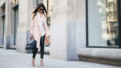 Faux Leather Leggings vs. Real Leather: Comparing Style, Comfort, and Ethics